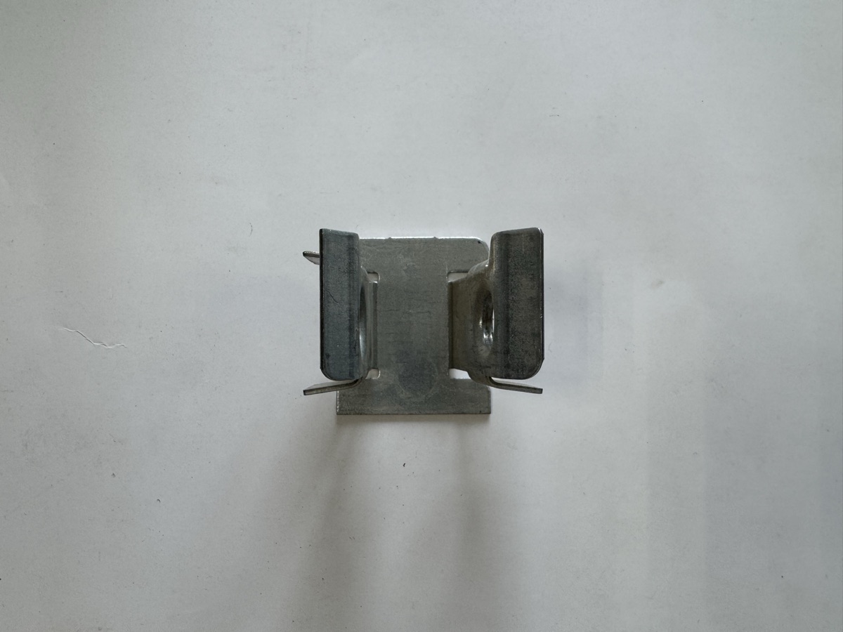 Опорный кронштейн Dresser Wayne WM029798